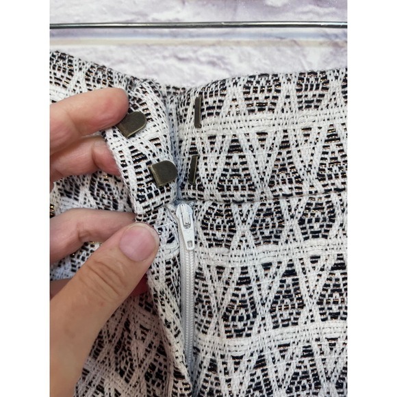 LOFT Rivera White And Copper Metallic Shorts Size 4 - Picture 3 of 6